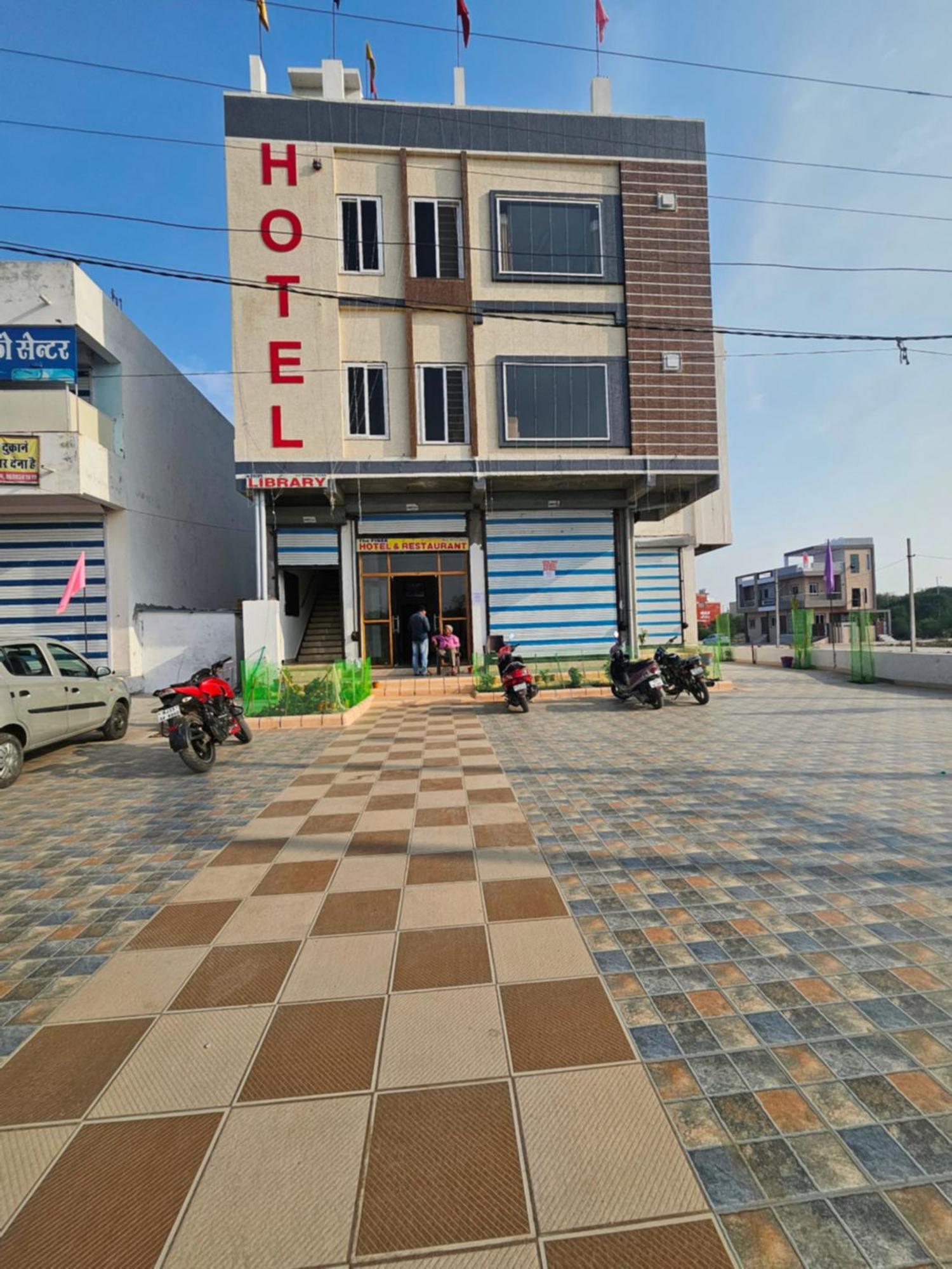 The Pinak Hotel And Restaurant Jhalawar Exterior foto